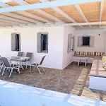 Quiet 2-bedroom Sea View With Shared Pool Vakantiehuis *