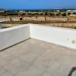 Vakantiehuis Quiet 2-bedroom Sea View With Shared Pool Mármara