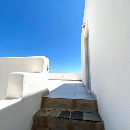 Vakantiehuis Quiet 2-bedroom Sea View With Shared Pool