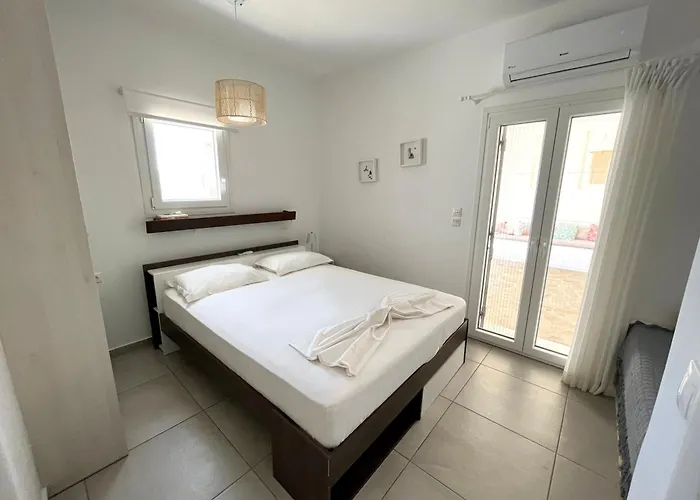 Tatil Evi Quiet 2-bedroom Sea View With Shared Pool